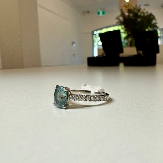 1.65ct. Unheated Montana sapphire ring